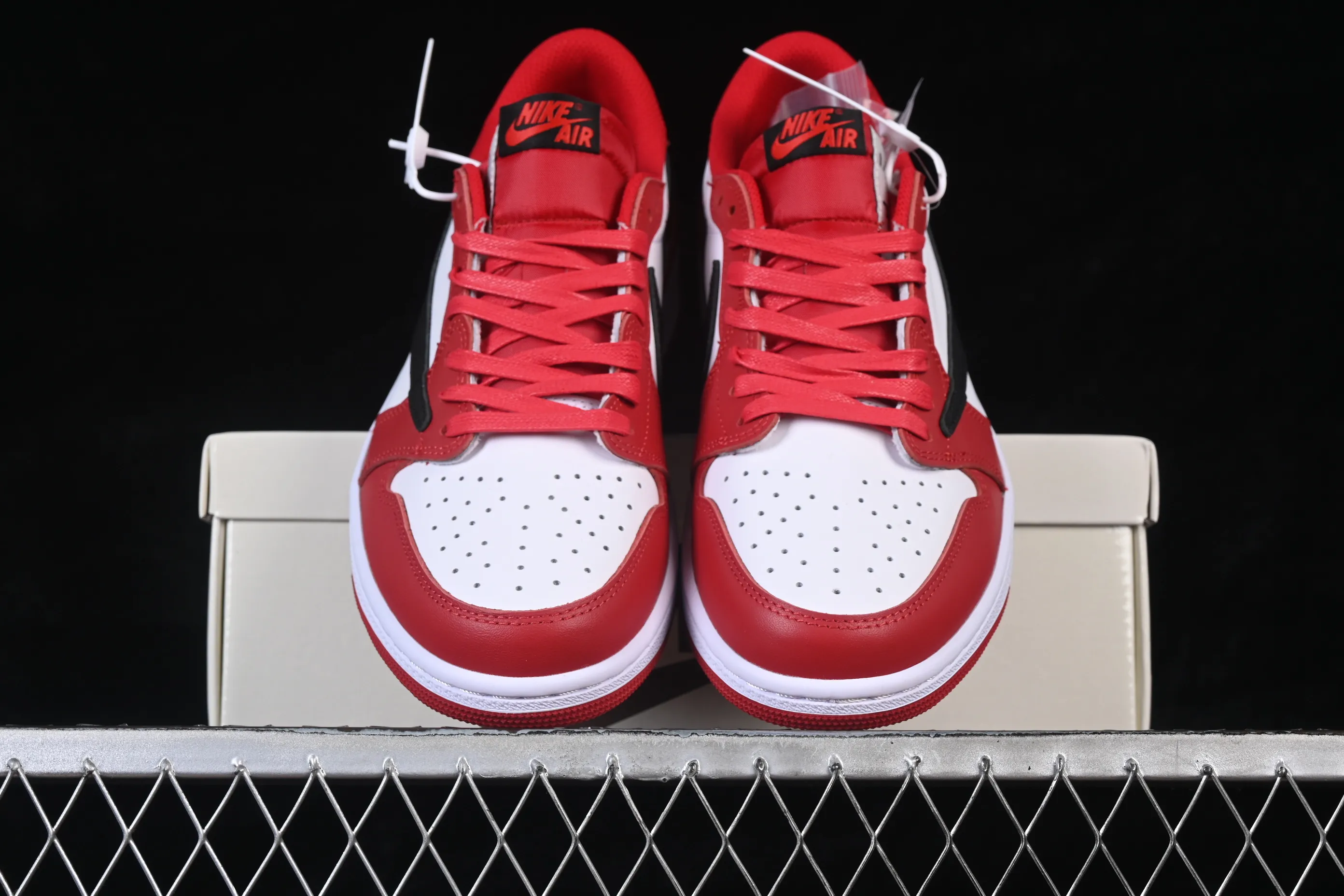 All categories Air Jordan Jordan series basketball shoes Air Jordan 1 Low Travis Scott x Air Jordan 1 Low OG AJ1 Joe 1 undercut low DM7866-101